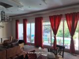 ویلا با پنجره قدی