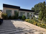 پارکینگ و نمای حیاط ویلا